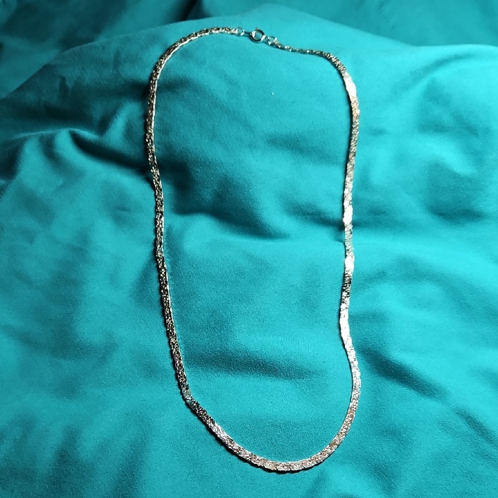 Elegant Silver Necklace